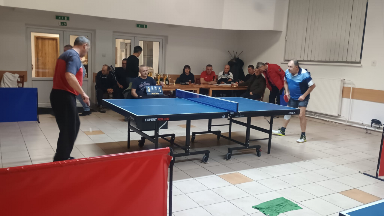 Stolnotenisový turnaj o pohár starostu obce – 27. 12. 2025 Dňa 27. 12. 2025 sa v našej obci konal stolnotenisový turnaj o pohár starostu obce. Podujatie sa nieslo v športovom duchu, priateľskej atmosfére. Turnaj poskytol priestor na športové zápolenie, fair play a spoločné stretnutie obyvateľov obce. Stolnotenisový turnaj o pohár starostu obce – 27. 12. 2025 Dňa 27. 12. 2025 sa v našej obci konal stolnotenisový turnaj o pohár starostu obce. Podujatie sa nieslo v športovom duchu, priateľskej atmosfére. Turnaj poskytol priestor na športové zápolenie, fair play a spoločné stretnutie obyvateľov obce.